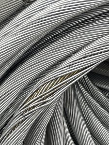 Recupero di rottami di cavi elettrici per la trasformazione in materie prime secondarie