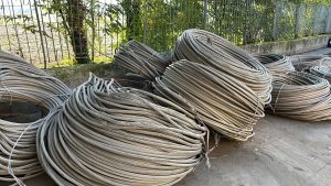 Rottami di cavi nudi recuperati da linee elettriche dismesse