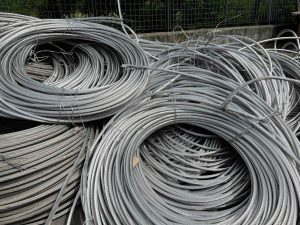 Recupero e riciclo di rottami di cavi in alluminio e ferro